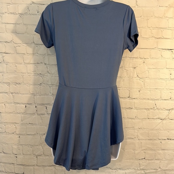 EUC so cute shoe addict top - Picture 4 of 5